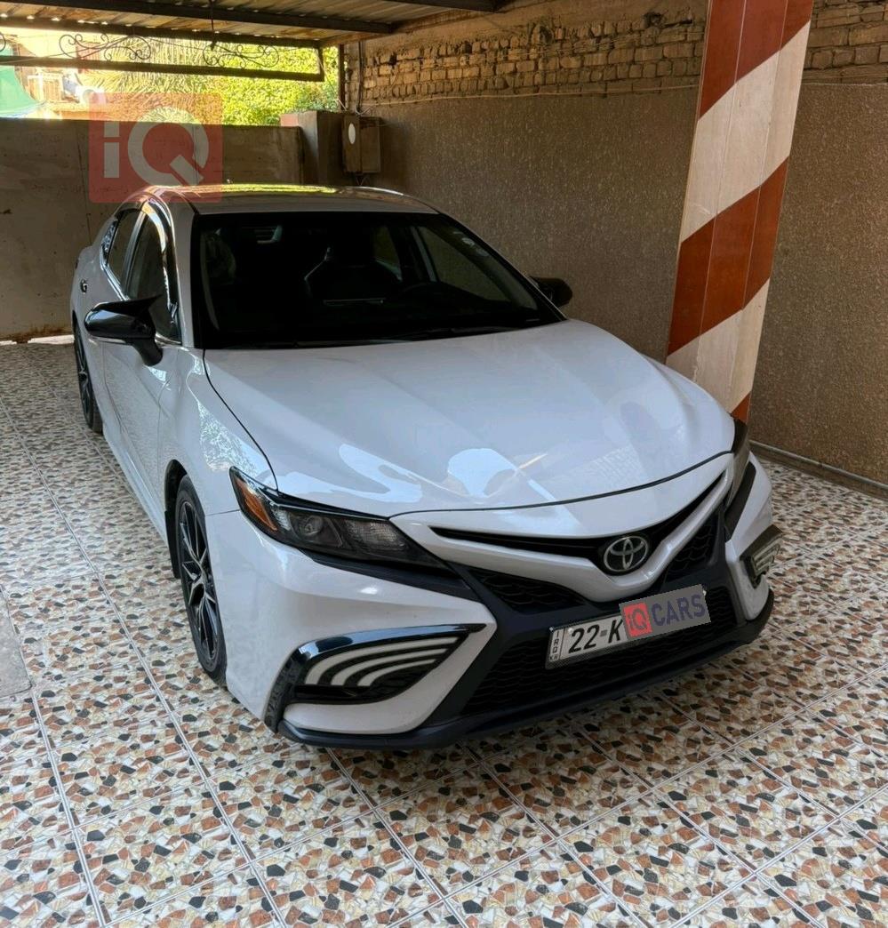 تۆیۆتا کامری